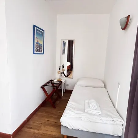 La Bastide 2* Ле-Лаванду