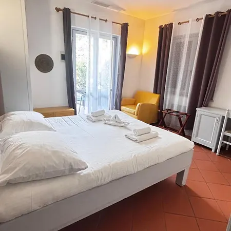 La Bastide Готель
