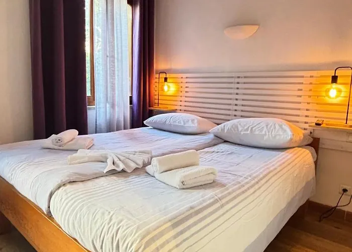 巴斯蒂德酒店 2*